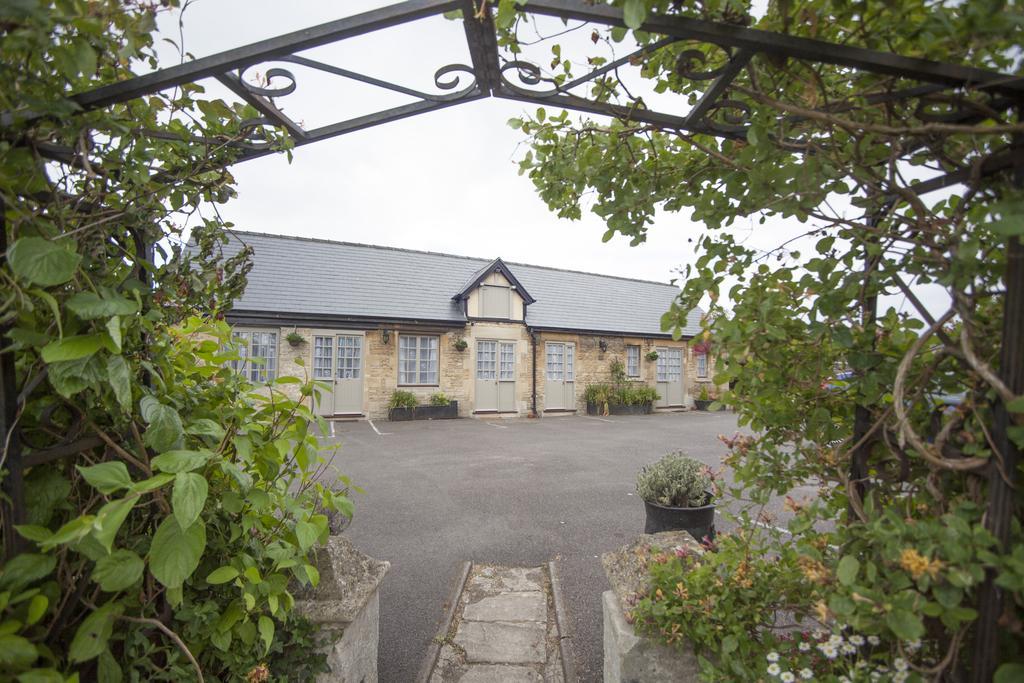 Hotel The Conigre Melksham Esterno foto