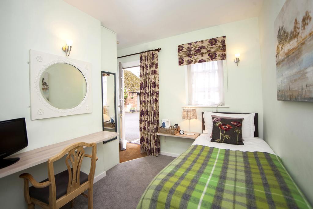 Hotel The Conigre Melksham Esterno foto
