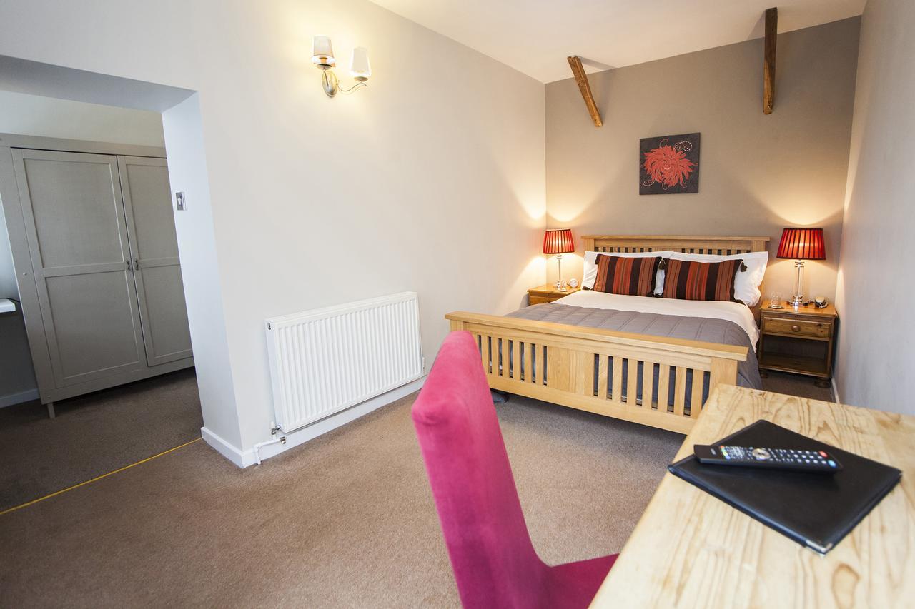 Hotel The Conigre Melksham Esterno foto